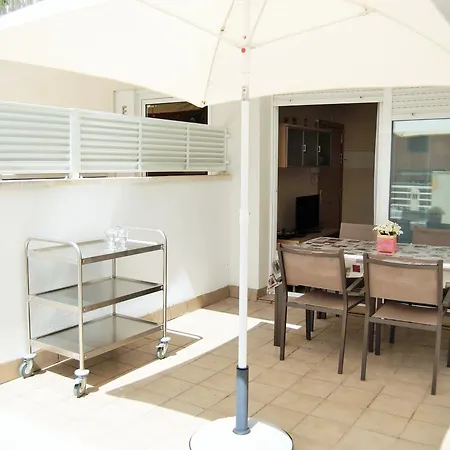 Naiss Garden Family Apartment *